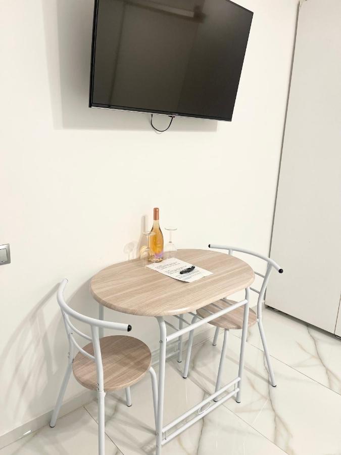Appartamento White 2 Bucarest Esterno foto