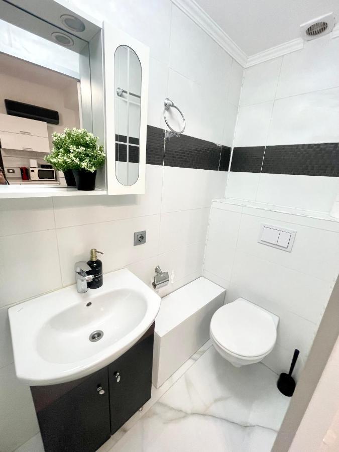 Appartamento White 2 Bucarest Esterno foto